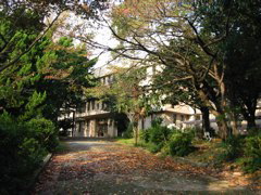 i 004